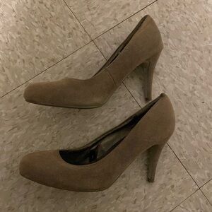 Tan heels